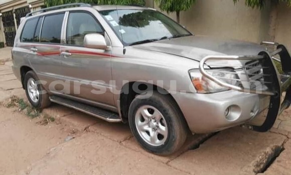 Acheter Occasion Voiture Toyota Highlander Gris à Ouagadougou, Burkina-Faso