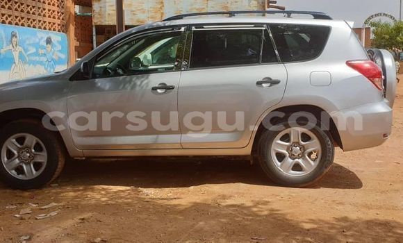 Acheter Occasion Voiture Toyota RAV4 Gris à Aribinda, Soum Acheter Occasion Voiture Toyota RAV4 Gris à Aribinda, Soum