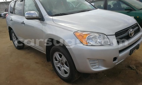 Acheter Occasion Voiture Toyota RAV4 Gris à Aribinda, Soum Acheter Occasion Voiture Toyota RAV4 Gris à Aribinda, Soum