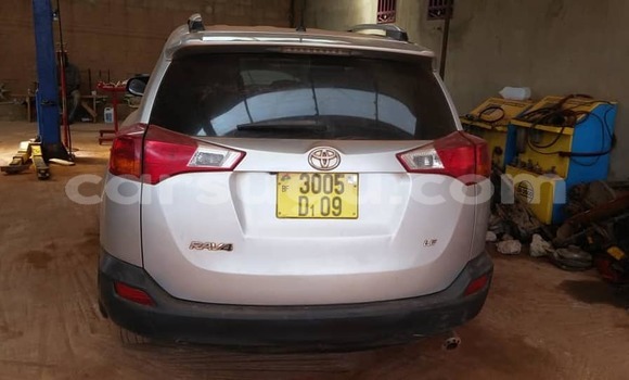 Acheter Occasion Voiture Toyota RAV4 Gris à Aribinda, Soum Acheter Occasion Voiture Toyota RAV4 Gris à Aribinda, Soum