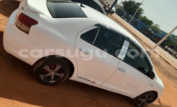 Acheter Occasion Voiture Toyota Yaris Blanc à Aribinda, Soum Acheter Occasion Voiture Toyota Yaris Blanc à Aribinda, Soum