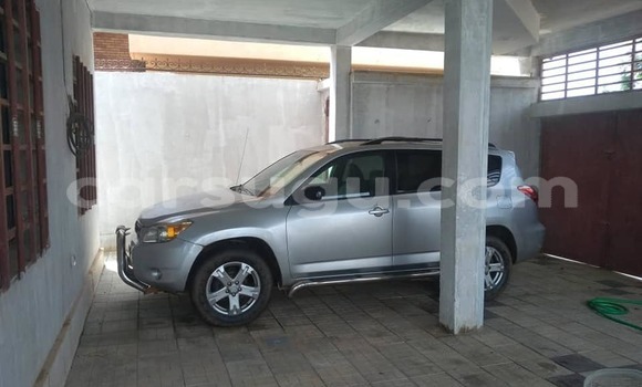 Acheter Occasion Voiture Toyota RAV4 Gris à Aribinda, Soum Acheter Occasion Voiture Toyota RAV4 Gris à Aribinda, Soum