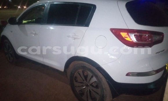 Sayi Na hannu Kia Sportage White Mota in Ouagadougou a Burkina Faso Sayi Na hannu Kia Sportage White Mota in Ouagadougou a Burkina Faso