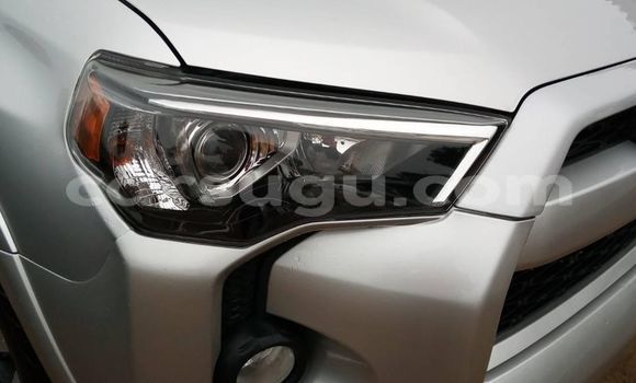 Sayi Na hannu Toyota 4Runner Azurfa Mota in Aribinda a Soum Sayi Na hannu Toyota 4Runner Azurfa Mota in Aribinda a Soum