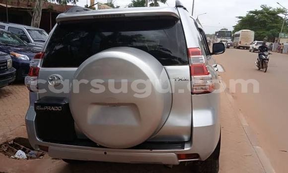 Sayi Na hannu Toyota Land Cruiser Prado Azurfa Mota in Aribinda a Soum Sayi Na hannu Toyota Land Cruiser Prado Azurfa Mota in Aribinda a Soum