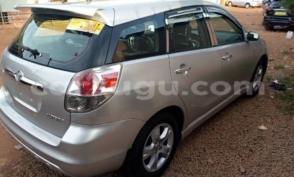 Sayi Na hannu Toyota Matrix Azurfa Mota in Aribinda a Soum Sayi Na hannu Toyota Matrix Azurfa Mota in Aribinda a Soum