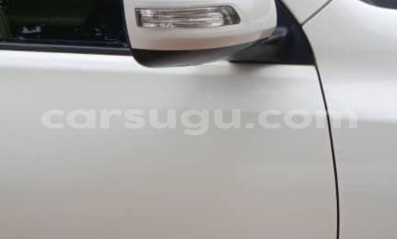 Sayi Na hannu Toyota Land Cruiser Prado White Mota in Aribinda a Soum Sayi Na hannu Toyota Land Cruiser Prado White Mota in Aribinda a Soum