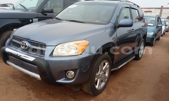 Acheter Occasion Voiture Toyota RAV4 Gris à Ouagadougou, Burkina-Faso Acheter Occasion Voiture Toyota RAV4 Gris à Ouagadougou, Burkina-Faso