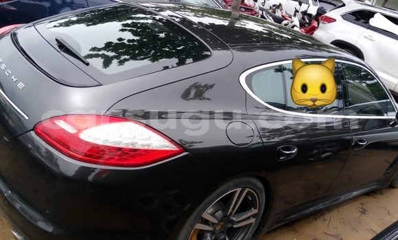 Acheter Occasion Voiture Porsche Panamera Noir à Aribinda, Soum