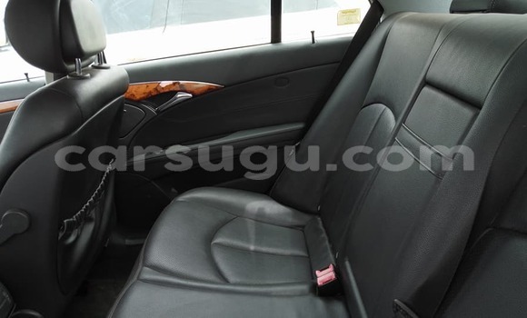 Acheter Occasion Voiture Mercedes-Benz E–Class Noir à Ouagadougou, Burkina-Faso Acheter Occasion Voiture Mercedes-Benz E–Class Noir à Ouagadougou, Burkina-Faso