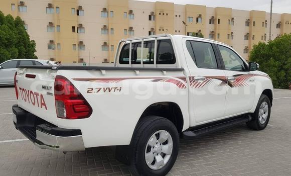 Acheter Occasion Voiture Toyota Hilux Blanc à Aribinda, Soum Acheter Occasion Voiture Toyota Hilux Blanc à Aribinda, Soum