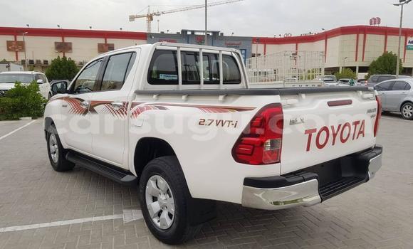Acheter Occasion Voiture Toyota Hilux Blanc à Aribinda, Soum Acheter Occasion Voiture Toyota Hilux Blanc à Aribinda, Soum