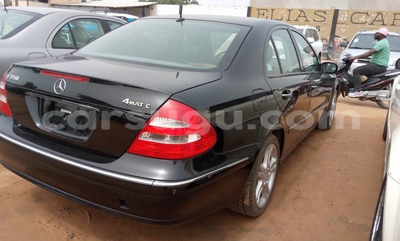 Acheter Occasion Voiture Mercedes-Benz E–Class Noir à Ouagadougou, Burkina-Faso Acheter Occasion Voiture Mercedes-Benz E–Class Noir à Ouagadougou, Burkina-Faso