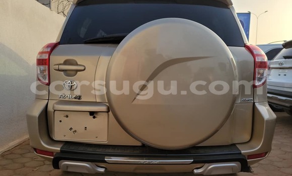 Sayi Na hannu Toyota RAV4 M Mota in Ouagadougou a Burkina Faso Sayi Na hannu Toyota RAV4 M Mota in Ouagadougou a Burkina Faso