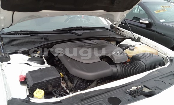 Acheter Occasion Voiture Chrysler 300 Blanc à Ouagadougou, Burkina-Faso Acheter Occasion Voiture Chrysler 300 Blanc à Ouagadougou, Burkina-Faso