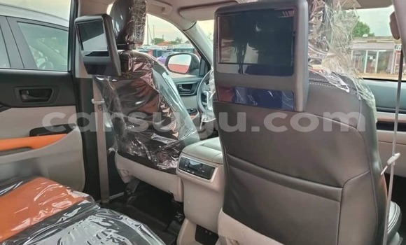 Sayi Na hannu Toyota Highlander Azurfa Mota in Ouagadougou a Burkina Faso Sayi Na hannu Toyota Highlander Azurfa Mota in Ouagadougou a Burkina Faso