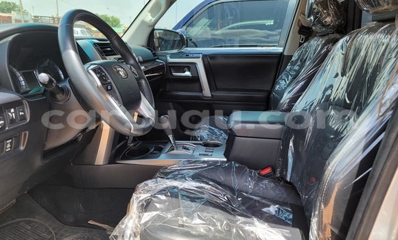 Sayi Na hannu Toyota 4Runner Azurfa Mota in Ouagadougou a Burkina Faso Sayi Na hannu Toyota 4Runner Azurfa Mota in Ouagadougou a Burkina Faso