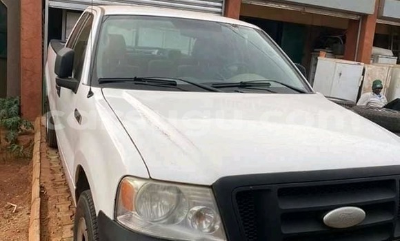 Sayi Na hannu Ford Ranger White Mota in Aribinda a Soum