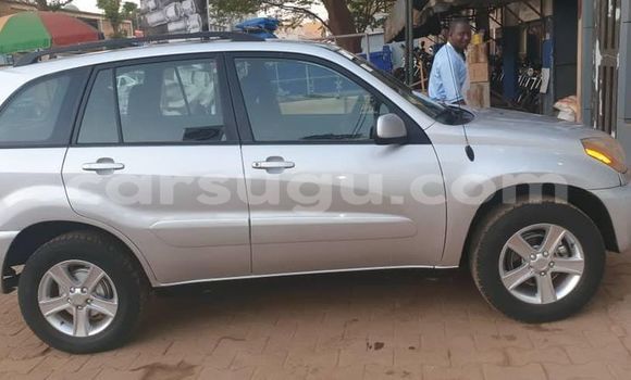 Sayi Na hannu Toyota RAV4 Azurfa Mota in Aribinda a Soum Sayi Na hannu Toyota RAV4 Azurfa Mota in Aribinda a Soum