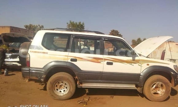 Sayi Na hannu Toyota Land Cruiser Prado White Mota in Aribinda a Soum Sayi Na hannu Toyota Land Cruiser Prado White Mota in Aribinda a Soum