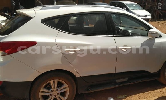 Sayi Na hannu Hyundai Tucson White Mota in Aribinda a Soum Sayi Na hannu Hyundai Tucson White Mota in Aribinda a Soum