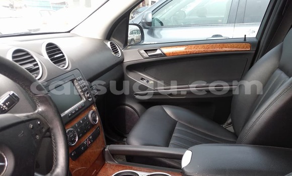 Acheter Occasion Voiture Mercedes-Benz ML–Class Noir à Ouagadougou, Burkina-Faso Acheter Occasion Voiture Mercedes-Benz ML–Class Noir à Ouagadougou, Burkina-Faso