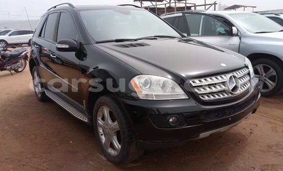 Acheter Occasion Voiture Mercedes-Benz ML–Class Noir à Ouagadougou, Burkina-Faso Acheter Occasion Voiture Mercedes-Benz ML–Class Noir à Ouagadougou, Burkina-Faso