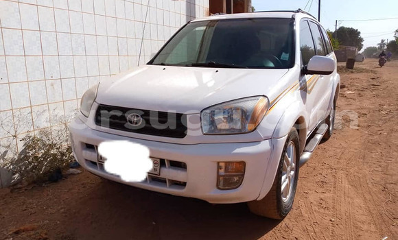 Acheter Occasion Voiture Toyota RAV4 Blanc à Aribinda, Soum