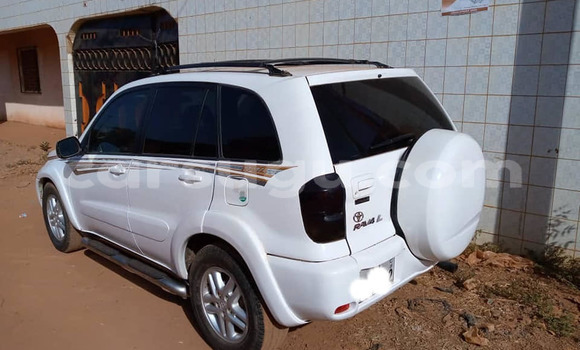 Acheter Occasion Voiture Toyota RAV4 Blanc à Aribinda, Soum Acheter Occasion Voiture Toyota RAV4 Blanc à Aribinda, Soum