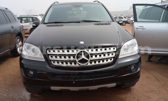 Acheter Occasion Voiture Mercedes-Benz ML–Class Noir à Ouagadougou, Burkina-Faso Acheter Occasion Voiture Mercedes-Benz ML–Class Noir à Ouagadougou, Burkina-Faso