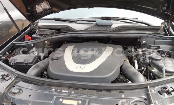 Acheter Occasion Voiture Mercedes-Benz ML–Class Noir à Ouagadougou, Burkina-Faso Acheter Occasion Voiture Mercedes-Benz ML–Class Noir à Ouagadougou, Burkina-Faso