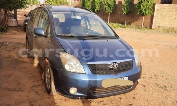 Acheter Occasion Voiture Toyota Corolla Verso Bleu à Aribinda, Soum