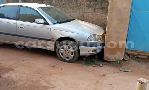 Acheter Occasion Voiture Toyota Avensis Gris à Aribinda, Soum Acheter Occasion Voiture Toyota Avensis Gris à Aribinda, Soum