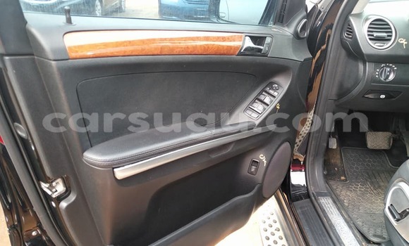 Acheter Occasion Voiture Mercedes-Benz ML–Class Noir à Ouagadougou, Burkina-Faso Acheter Occasion Voiture Mercedes-Benz ML–Class Noir à Ouagadougou, Burkina-Faso