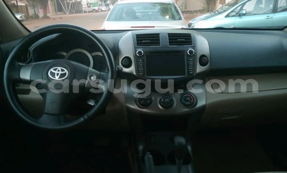 Sayi Na hannu Toyota RAV4 Brown Mota in Aribinda a Soum Sayi Na hannu Toyota RAV4 Brown Mota in Aribinda a Soum