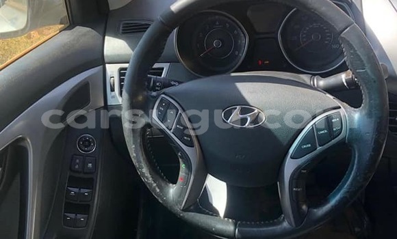 Sayi Na hannu Hyundai Elantra Azurfa Mota in Aribinda a Soum Sayi Na hannu Hyundai Elantra Azurfa Mota in Aribinda a Soum