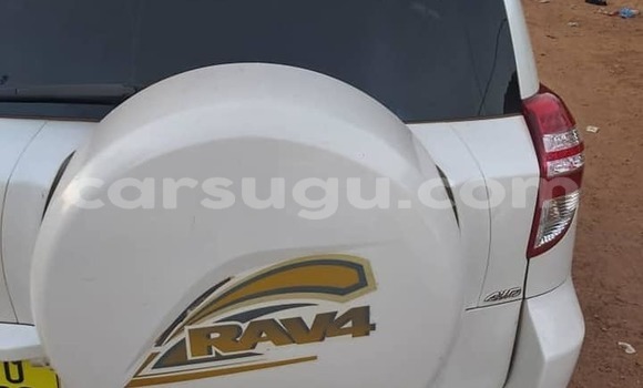 Sayi Na hannu Toyota RAV4 White Mota in Aribinda a Soum Sayi Na hannu Toyota RAV4 White Mota in Aribinda a Soum