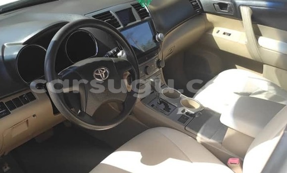 Sayi Na hannu Toyota Highlander White Mota in Aribinda a Soum Sayi Na hannu Toyota Highlander White Mota in Aribinda a Soum