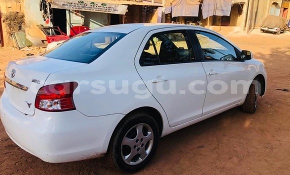 Acheter Occasion Voiture Toyota Yaris Blanc à Ouagadougou, Burkina-Faso Acheter Occasion Voiture Toyota Yaris Blanc à Ouagadougou, Burkina-Faso