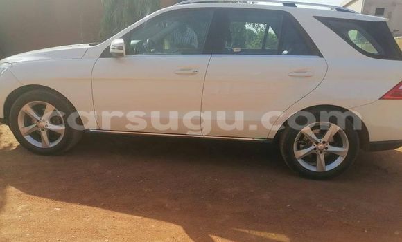 Acheter Occasion Voiture Mercedes-Benz ML–Class Blanc à Aribinda, Soum