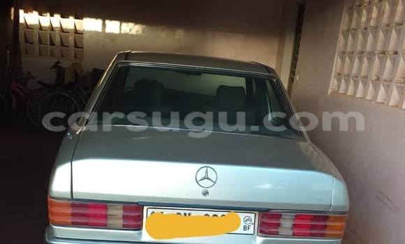 Acheter Occasion Voiture Mercedes-Benz 190–Series Beige à Aribinda, Soum Acheter Occasion Voiture Mercedes-Benz 190–Series Beige à Aribinda, Soum
