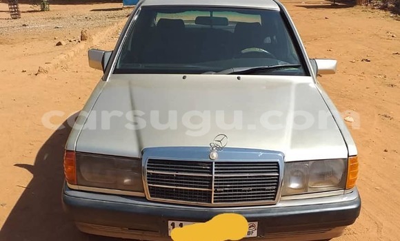Acheter Occasion Voiture Mercedes-Benz 190–Series Beige à Aribinda, Soum Acheter Occasion Voiture Mercedes-Benz 190–Series Beige à Aribinda, Soum