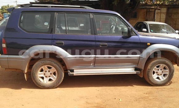 Acheter Occasion Voiture Toyota Land Cruiser Prado Bleu à Aribinda, Soum Acheter Occasion Voiture Toyota Land Cruiser Prado Bleu à Aribinda, Soum