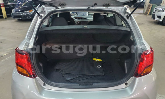 Acheter Occasion Voiture Toyota Yaris Gris à Ouagadougou, Burkina-Faso Acheter Occasion Voiture Toyota Yaris Gris à Ouagadougou, Burkina-Faso