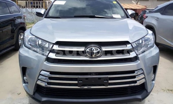 Sayi Na hannu Toyota Highlander Azurfa Mota in Aribinda a Soum Sayi Na hannu Toyota Highlander Azurfa Mota in Aribinda a Soum