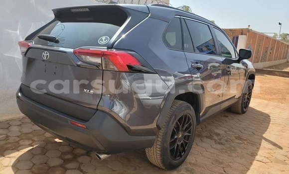 Sayi Na hannu Toyota RAV4 Black Mota in Aribinda a Soum Sayi Na hannu Toyota RAV4 Black Mota in Aribinda a Soum