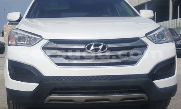 Sayi Na hannu Hyundai Santa Fe White Mota in Aribinda a Soum Sayi Na hannu Hyundai Santa Fe White Mota in Aribinda a Soum