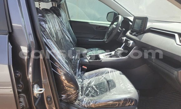 Sayi Na hannu Toyota RAV4 Black Mota in Aribinda a Soum Sayi Na hannu Toyota RAV4 Black Mota in Aribinda a Soum