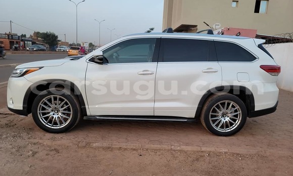 Sayi Na hannu Toyota Highlander White Mota in Aribinda a Soum Sayi Na hannu Toyota Highlander White Mota in Aribinda a Soum