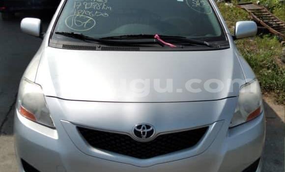Acheter Occasion Voiture Toyota Yaris Gris à Aribinda, Soum Acheter Occasion Voiture Toyota Yaris Gris à Aribinda, Soum